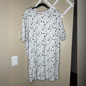Urban Threads/ ASOS CURVE Shooting Star T Shirt Dress